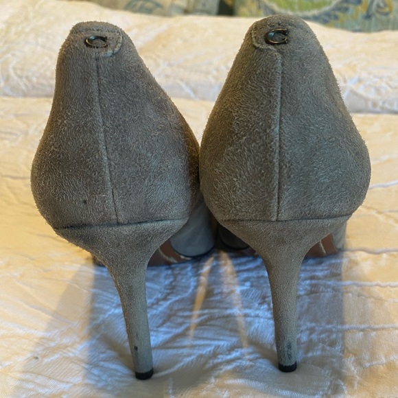 COACH Gray Suede Pumps, Size 9. - Picture 5 of 10